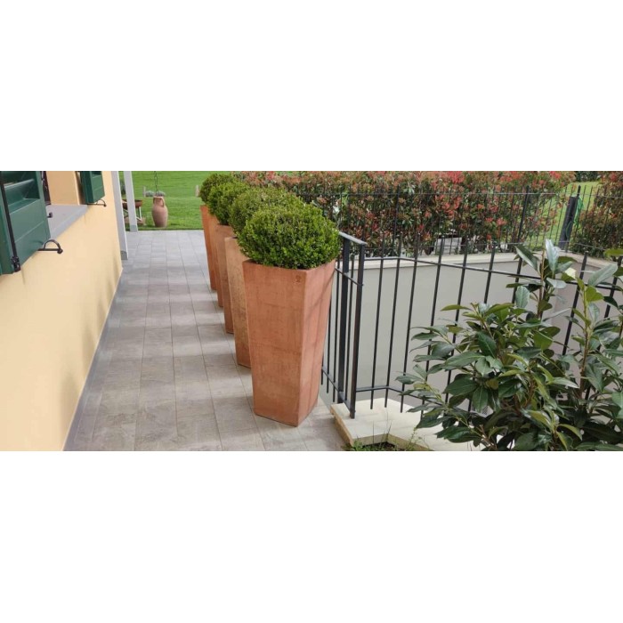 Smooth Square Impruneta Terracotta Pot